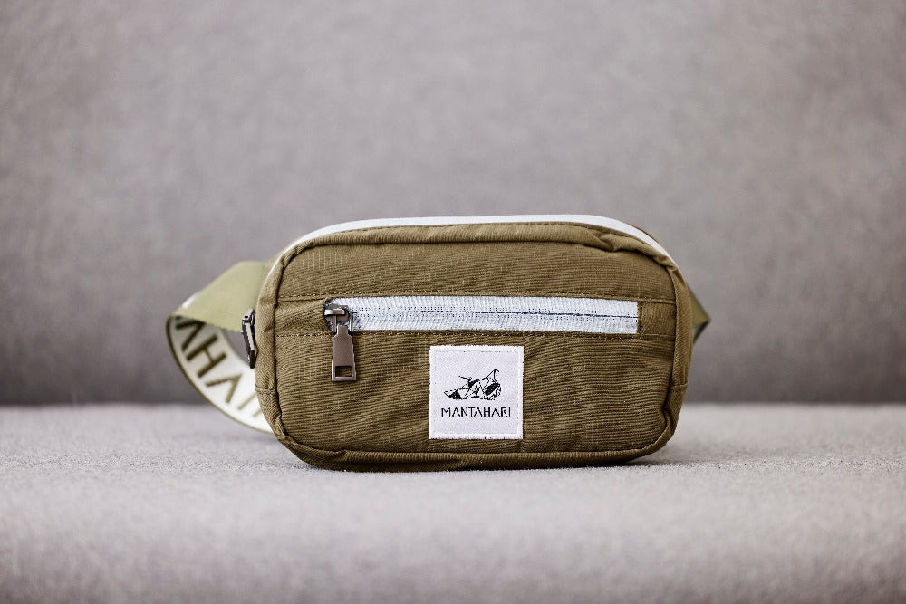 Tahari shop fanny pack